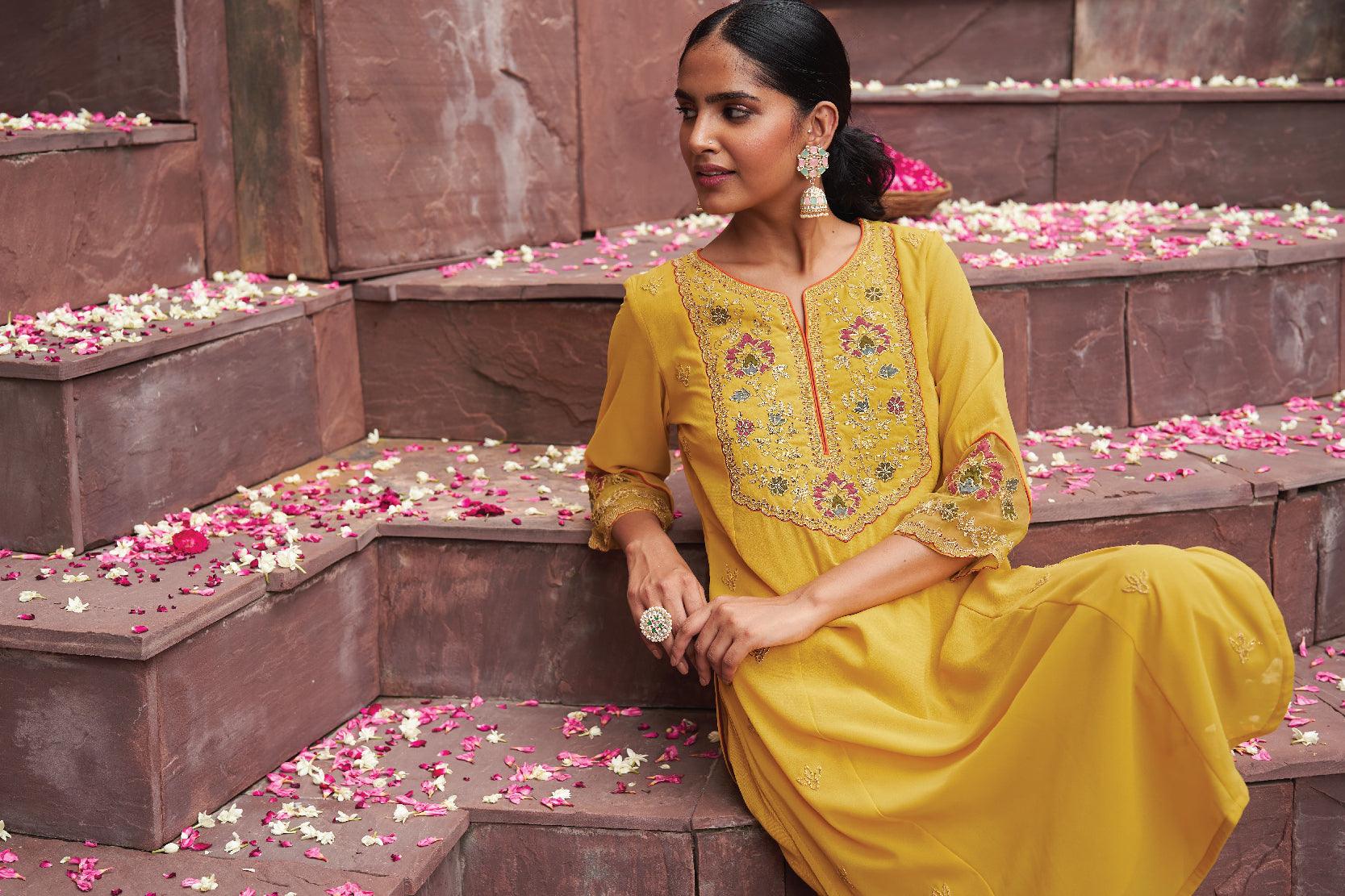 WOMEN’S DAY GIFT GUIDE: ETHNIC CLOTHING FOR THE FASHION-FORWARD WOMAN - Lakshita