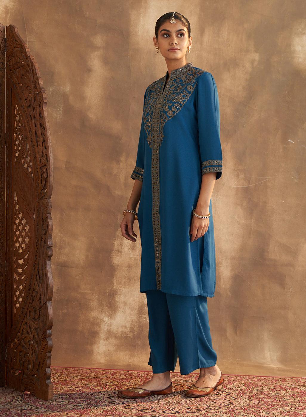 D.Teal Kurta Set With Intricate Embroidery & Front Slit - Lakshita