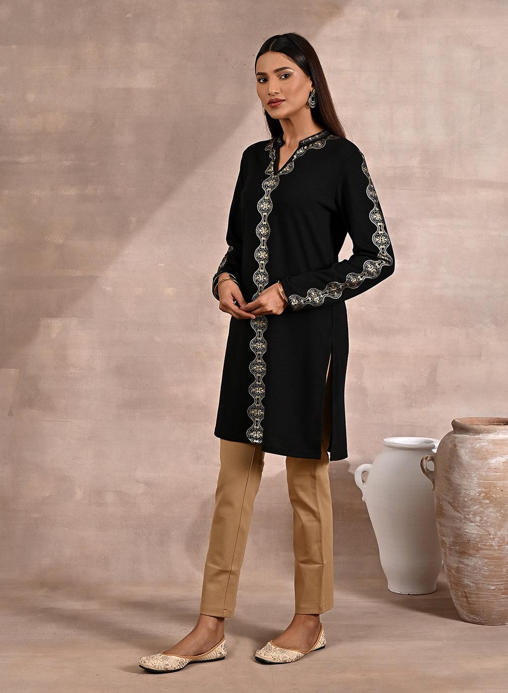 Black Solid Woolen Kurti with Foil Print - Lakshita