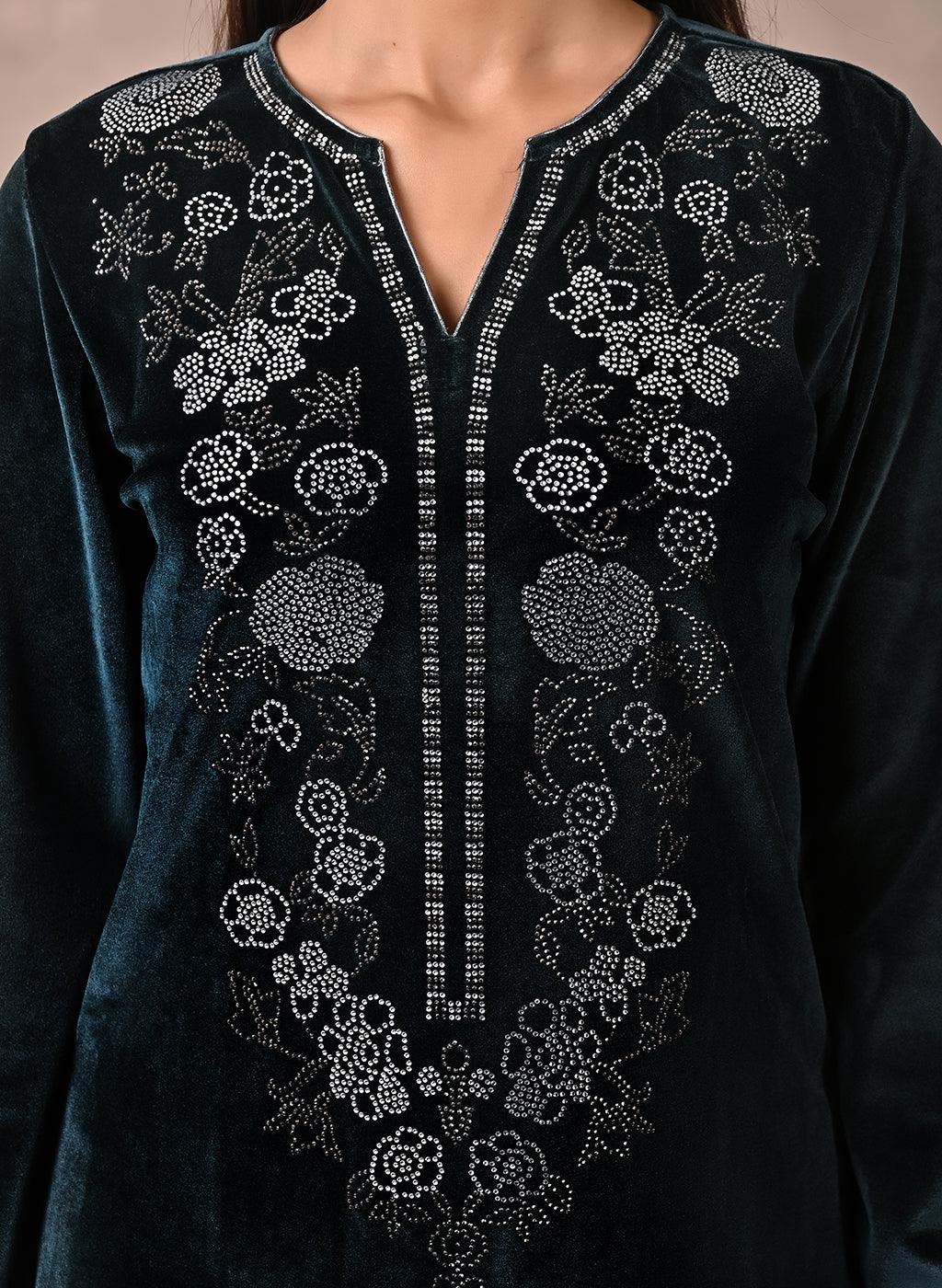 The detailed neckline of the Green Velvet Kurta with Fine Mirror Beads Work