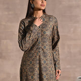 Green Geometric Print Woolen Kurta with Decorative Placket - Lakshita