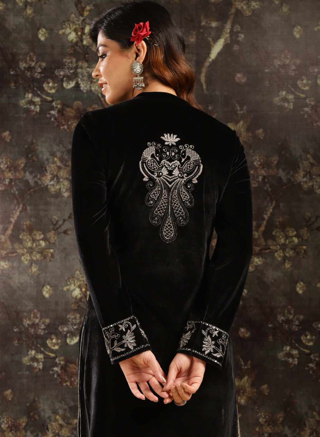 Black Embellished Party-wear Velvet Kurta Set