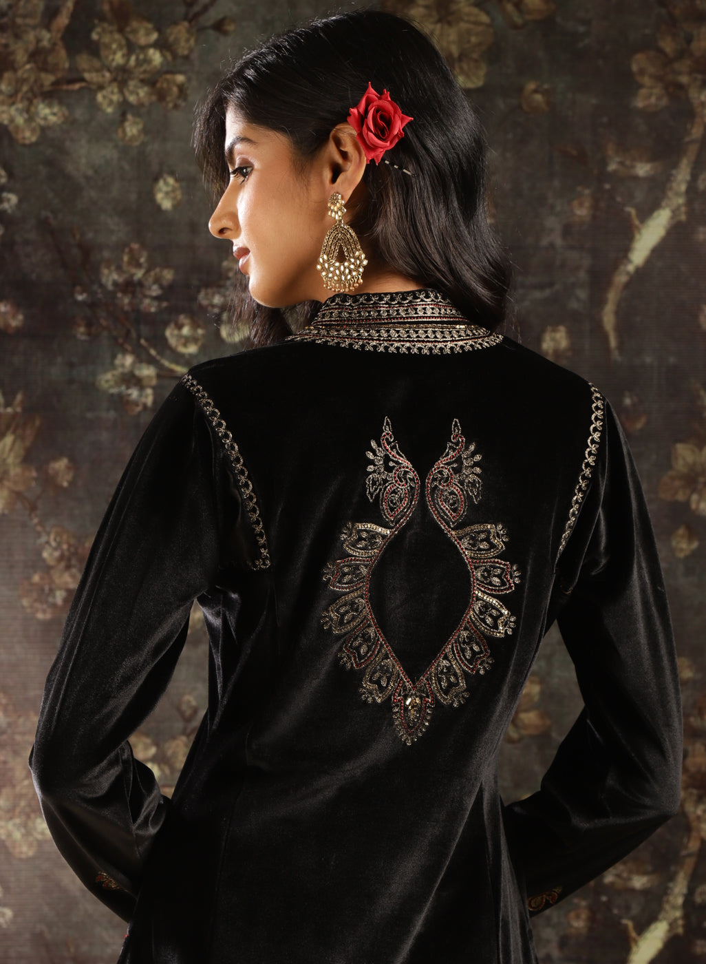 Black Embroidered Velvet Kurta Set with Sequin Work