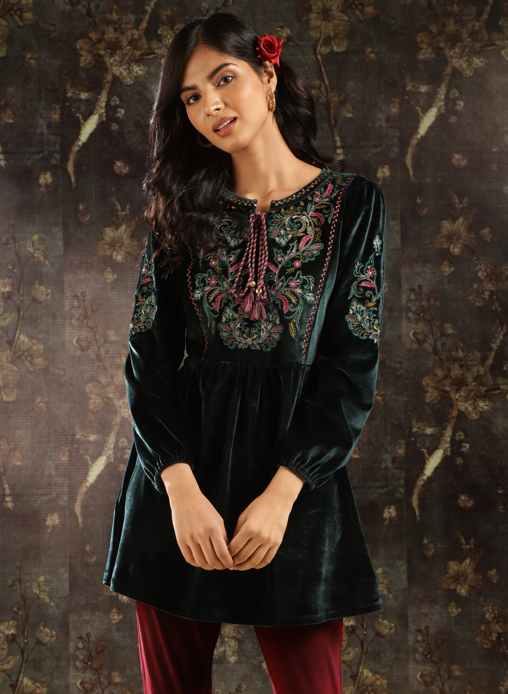 Shop Dazzling Green Dresses for Mehndi | Lakshita Shop Dazzling Green Dresses for Mehndi | Lakshita