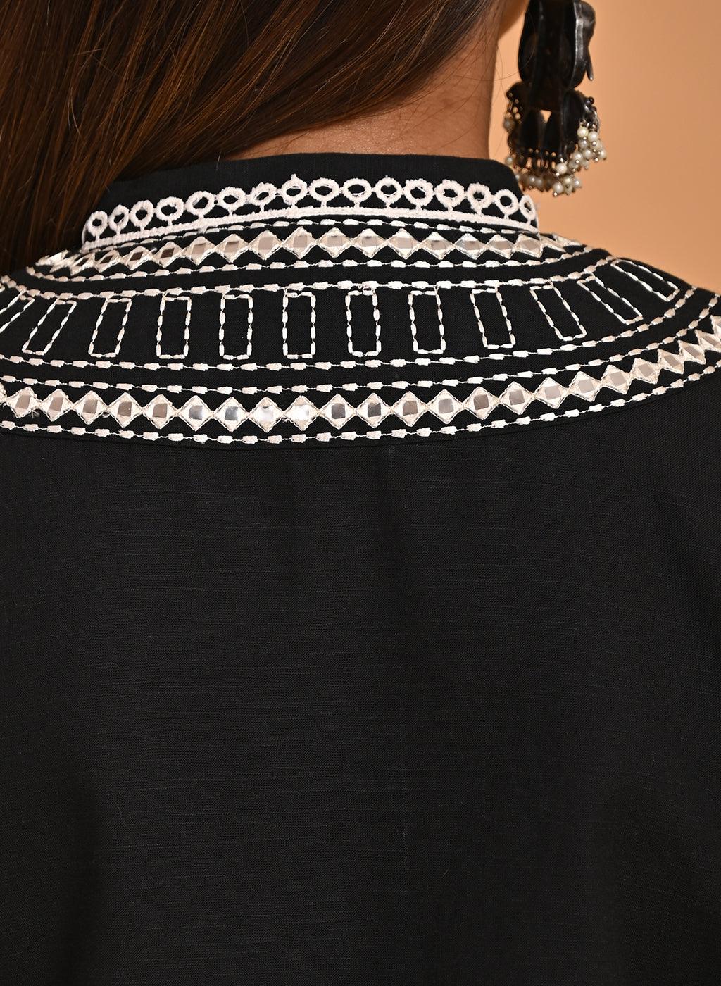 Black Straight Embroidered Kurta with 3/4th Sleeves - Lakshita