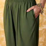 Zareen Pine Green Printed Kaftan Set