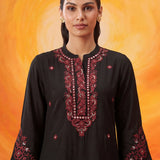 Surma Black Embroidered Straight Kurta