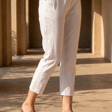 White Cotton Blend Regular Fit Capris