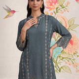 Akshi Teal Embroidered A-line Linen-blend Tunic