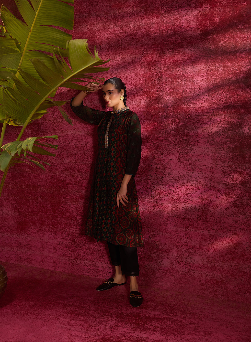 Taara Bottle Green Printed Viscose Silk Indo-Western Dress for Women Lakshita Taara Bottle Green Printed Viscose Silk Indo-Western Dress for Women Lakshita