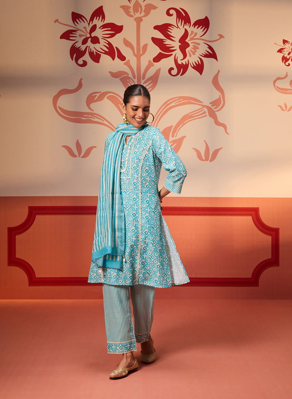 Rysa Turquoise Printed Cotton Linen Set with Dupatta