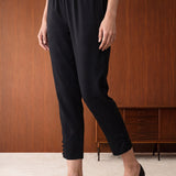 Black  Lycra Full Length Tapered Fit Pant