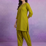 Green Embroidered Cotton blend Kurta Set