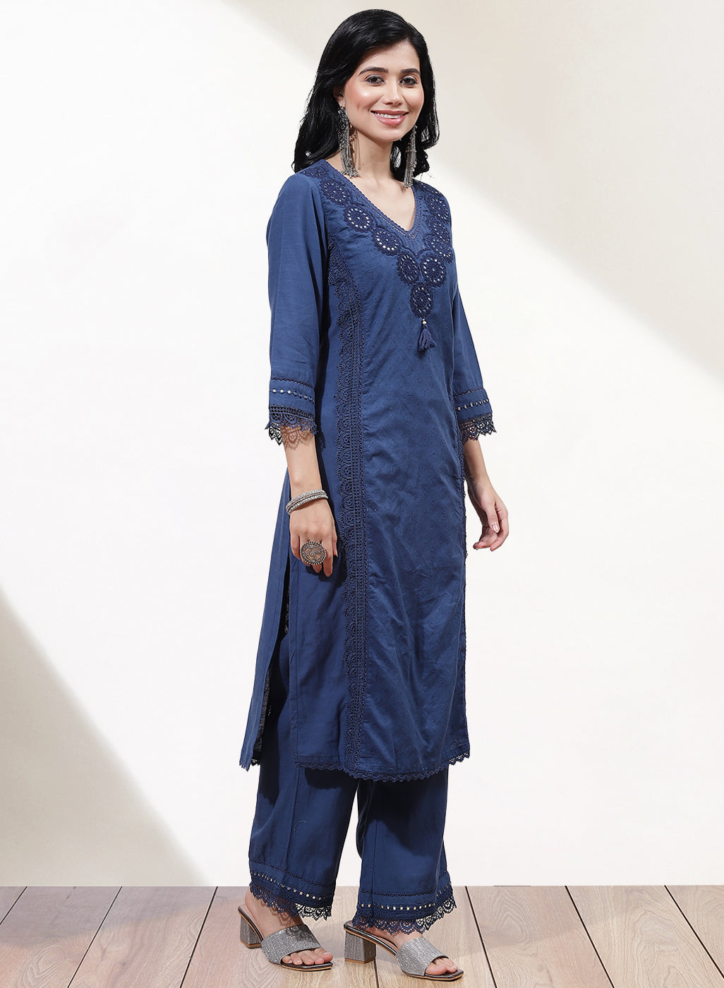 Blue Alora Collection Kurta Set With Embroidery