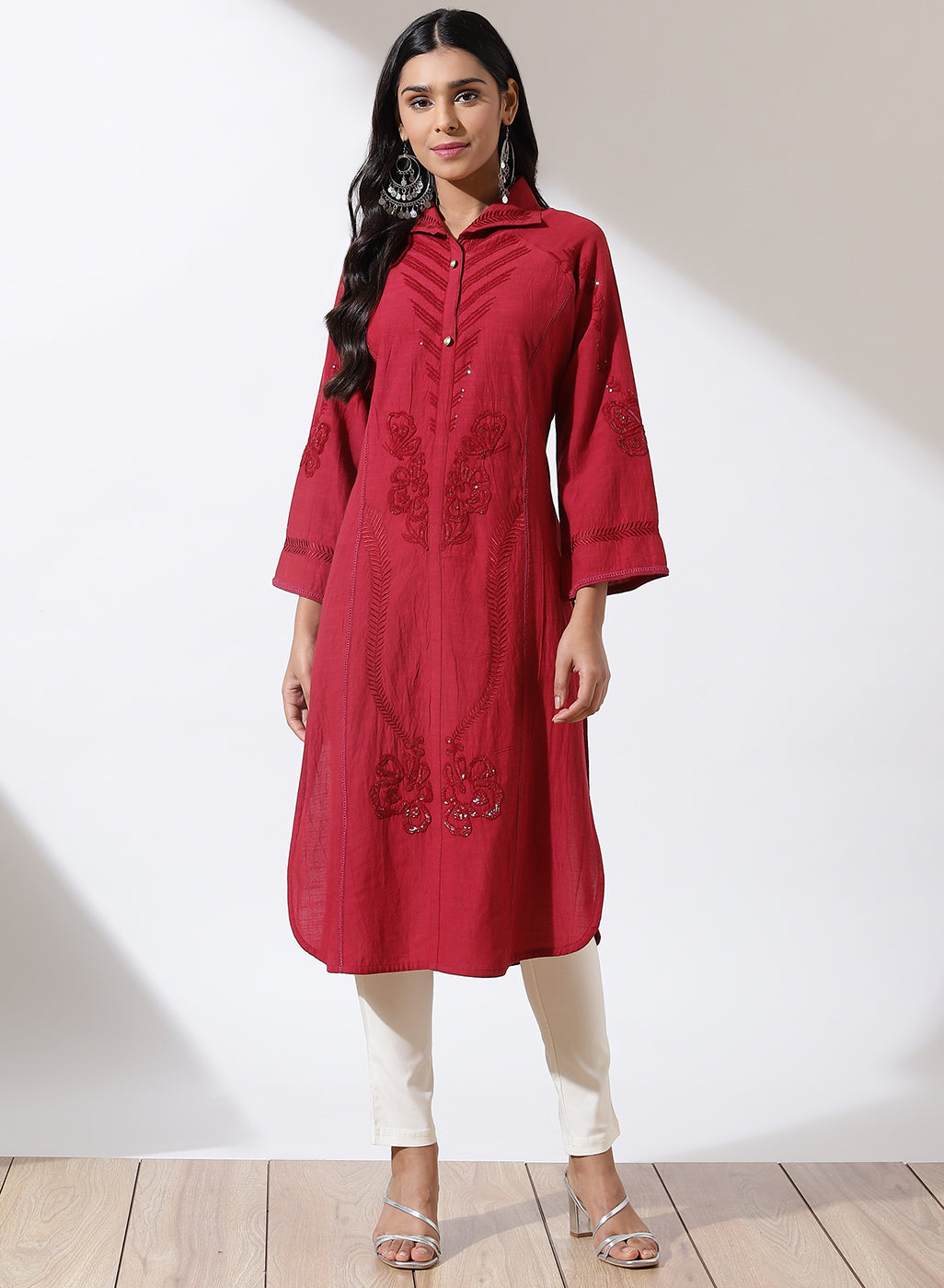 Lakshita Floral Embroidered Puff Sleeves Kurta Price in India, Full  Specifications & Offers | DTashion.com