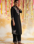 Black Kurta Set With Embroidery - Lakshita