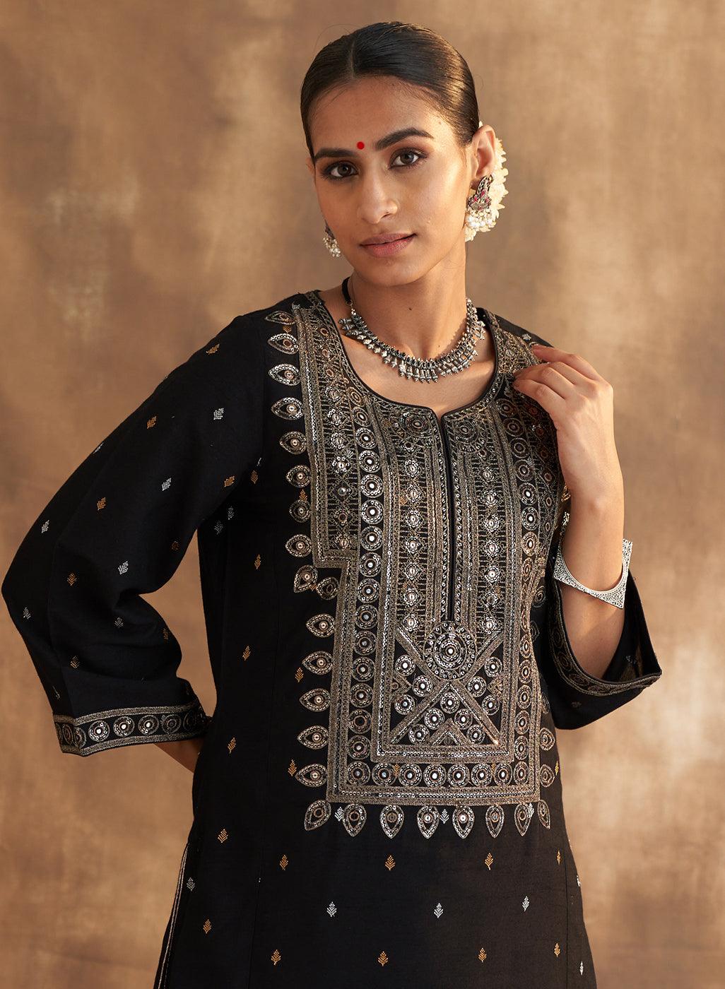 Black Kurta Set With Delicate Embroidery - Lakshita