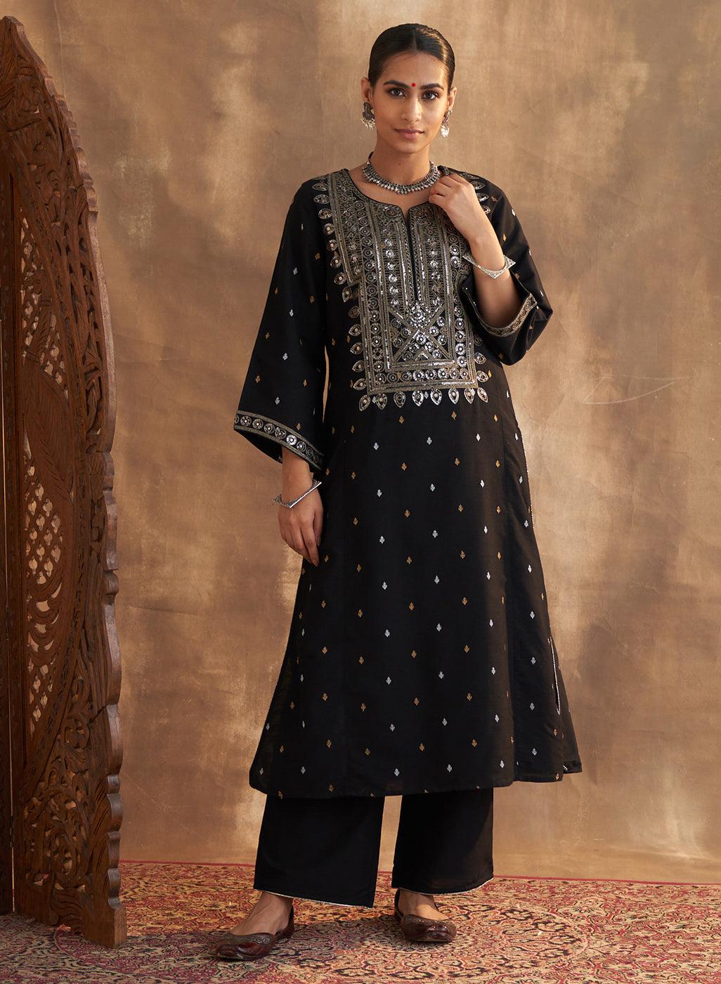 Black Kurta Set With Delicate Embroidery - Lakshita