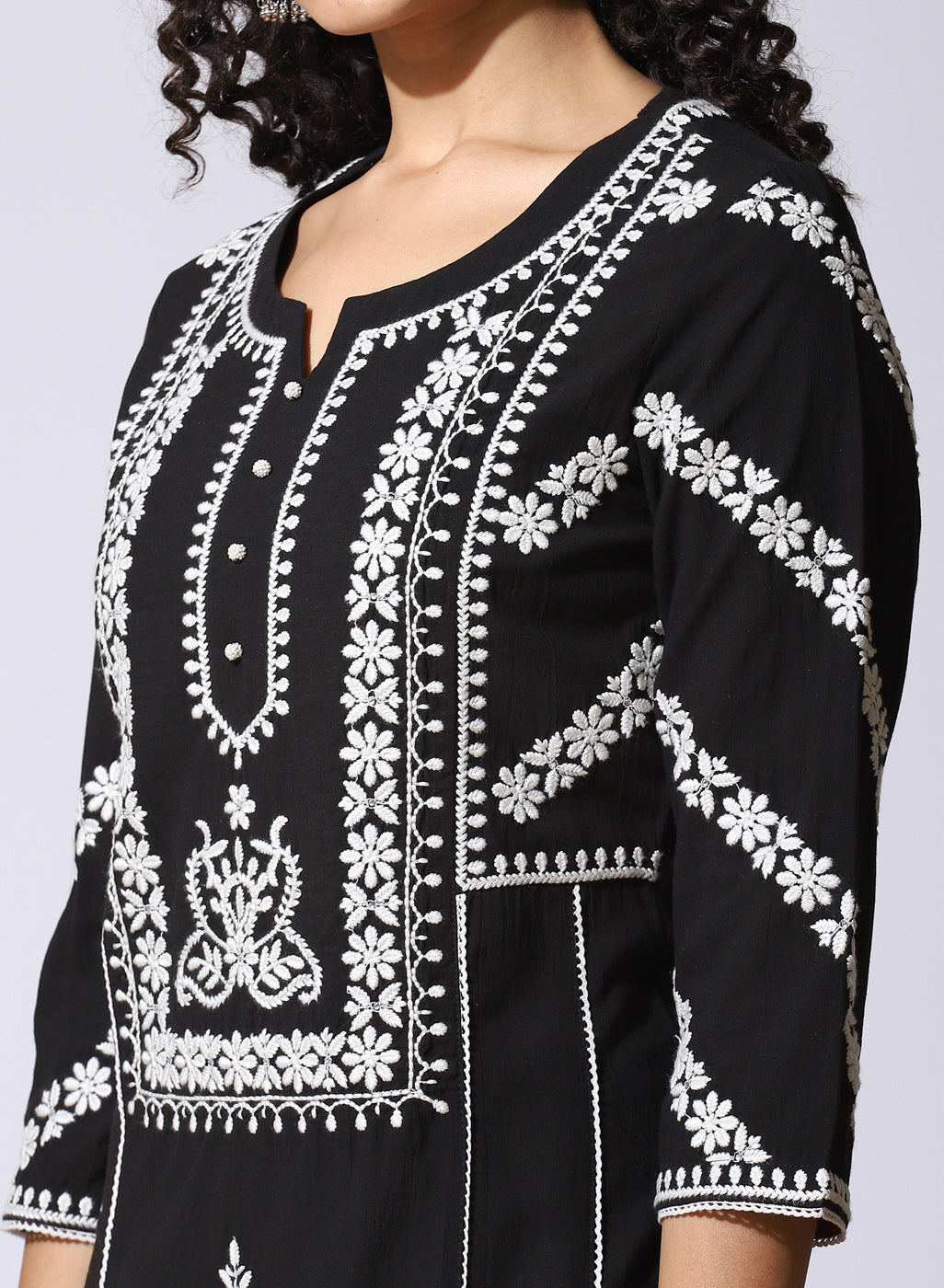 Black Embroidered Nargis Kurta