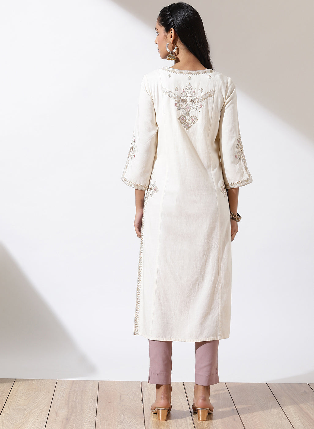 Ivory Phool Collection Kurta with Floral Embroidery