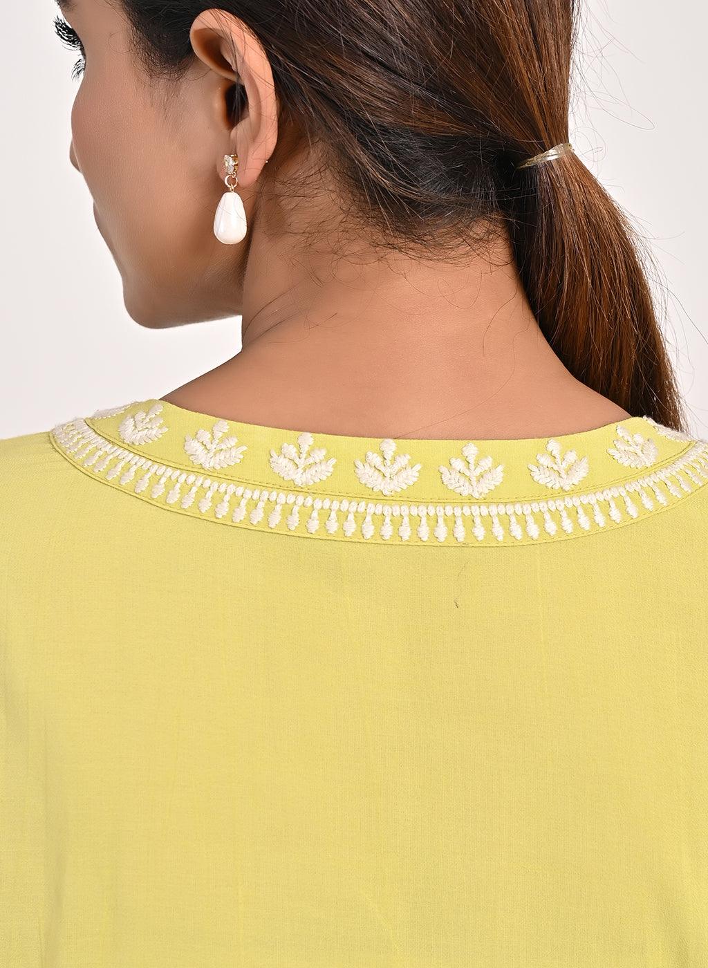 Green Round-neck Embroidered Straight Kurta for Women - Lakshita
