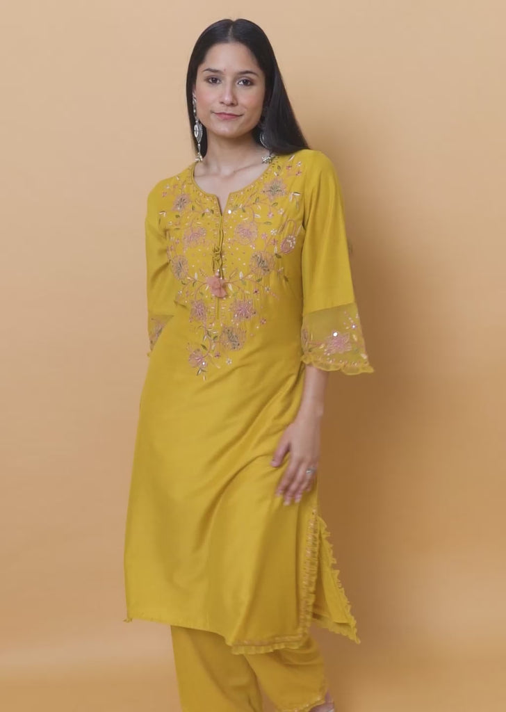 Lakshita Anniversary Sale - Up to Rs. 2200 OFF on Women's Wear | Lakshita