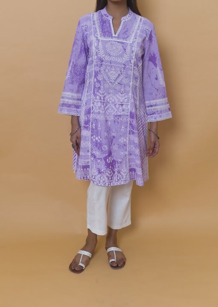 Shop Premium Ethnic Women's Outfits at flat 50% off | Lakshita
